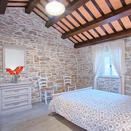 Agra Prázdninový dům Pula