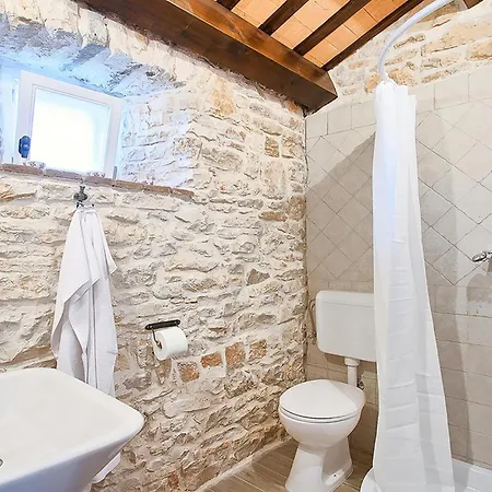 Agra Prázdninový dům Pula